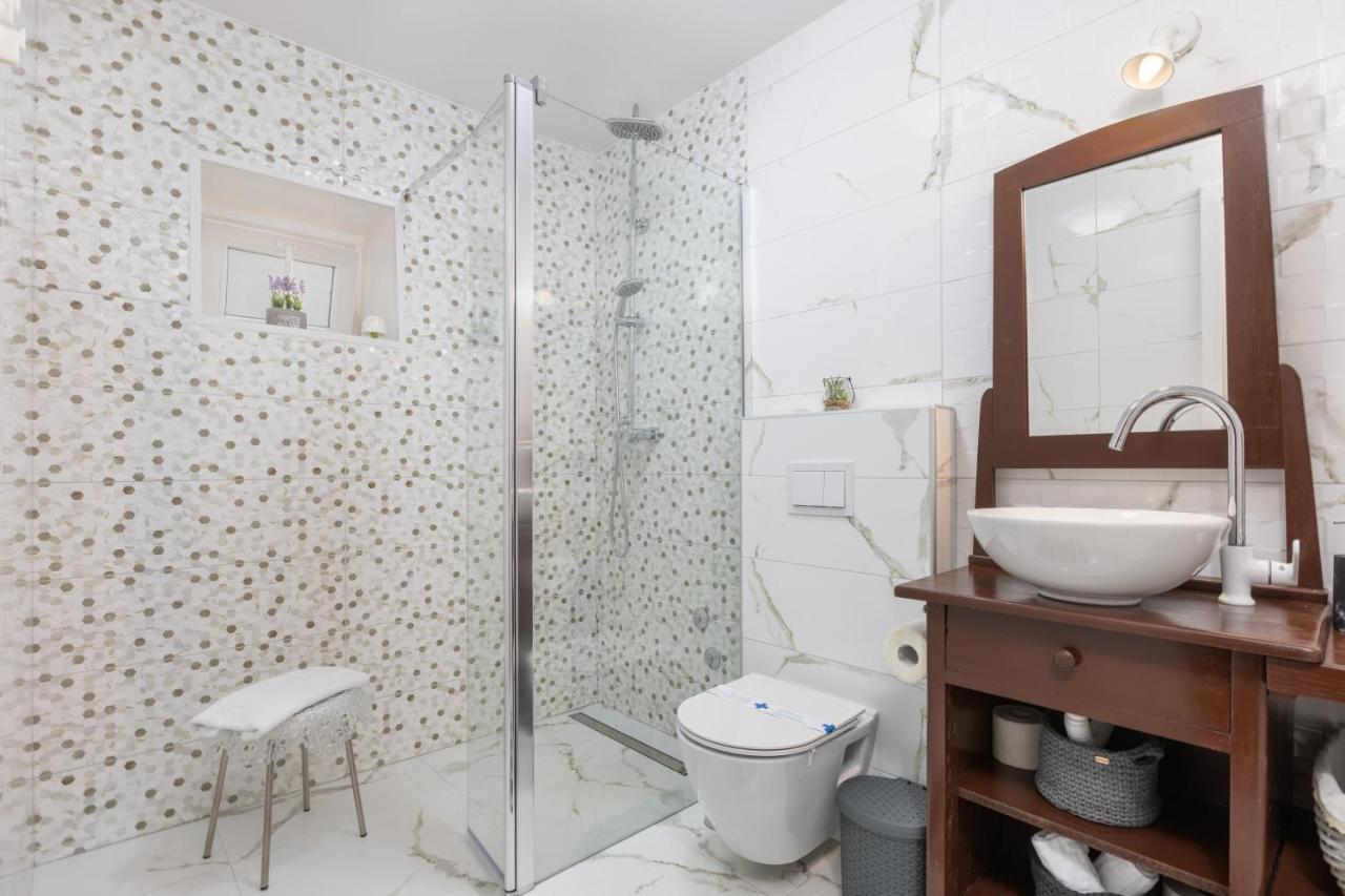 Apartments Mikulin Family Punat Ngoại thất bức ảnh